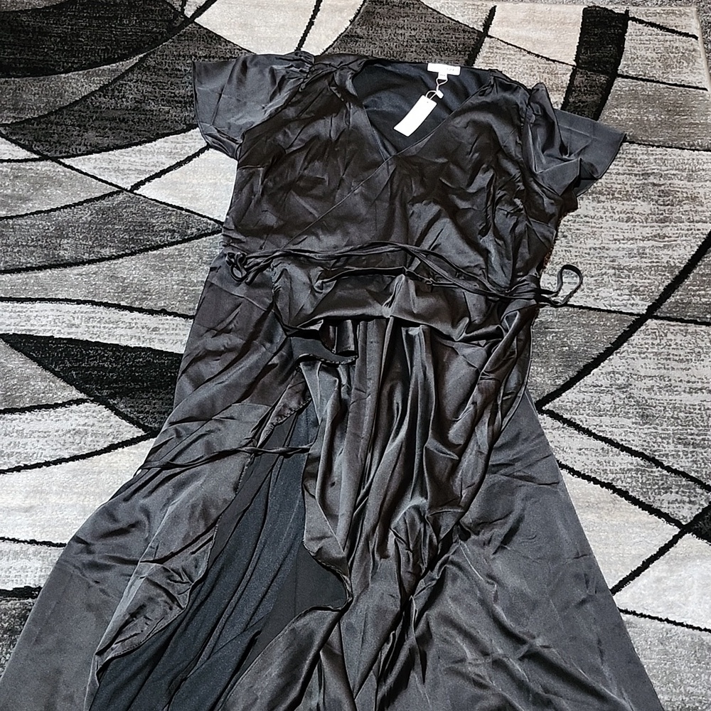 BALTIC BORN BLACK SATIN MAXI WRAP SHORT SLEEVE LONG FLOWY DRESS